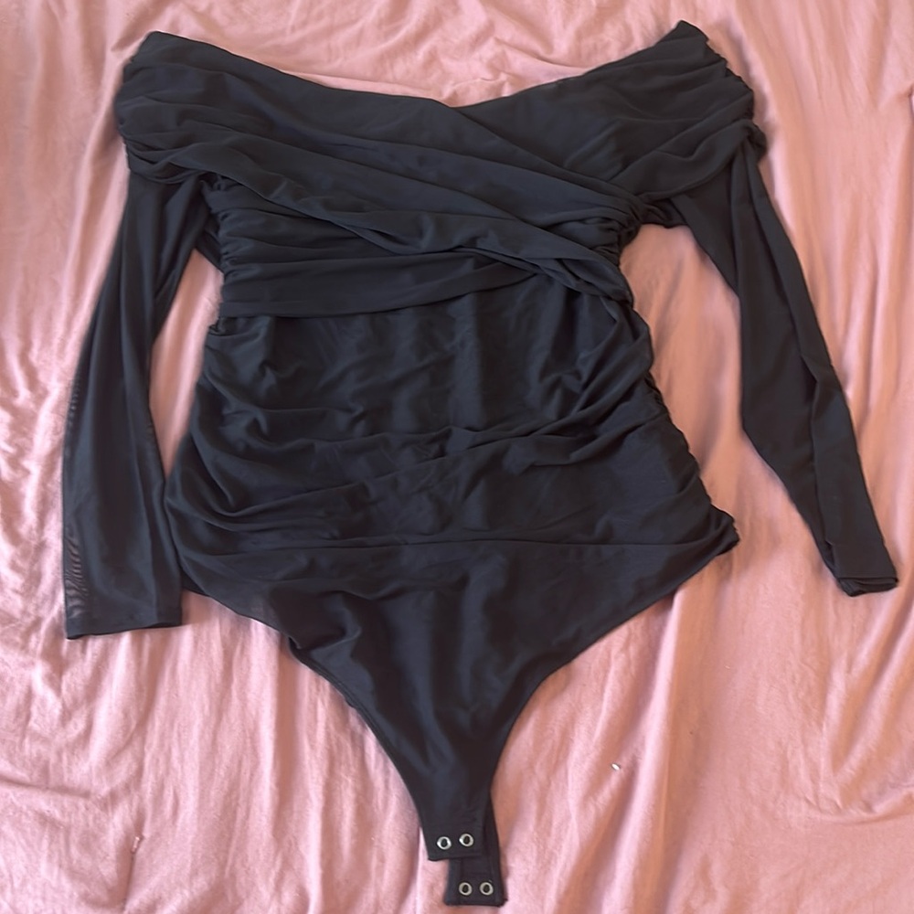 A&F Off the Shoulder Ruched Bodysuit